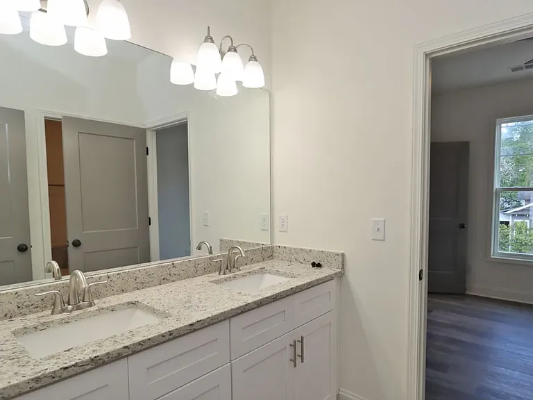 408 S Gregg St #A — Photo 14