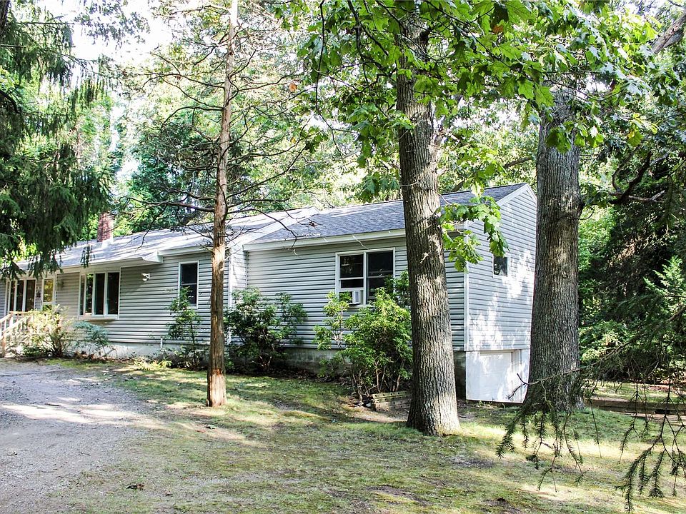 28 Landing Meadow Road, Smithtown, NY 11787 Zillow