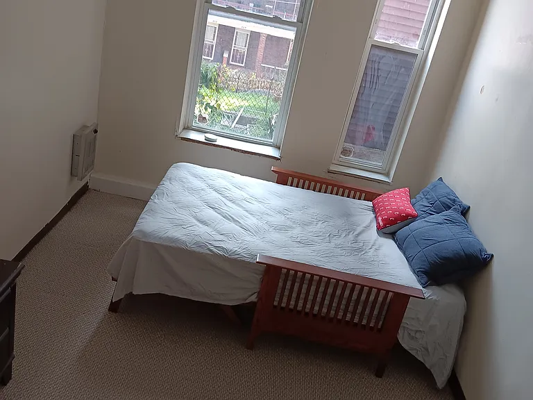 2214 Auburn Ave #2 — Photo 2