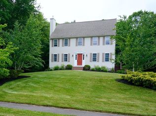 4 Gunners Way, Lakeville, MA 02347