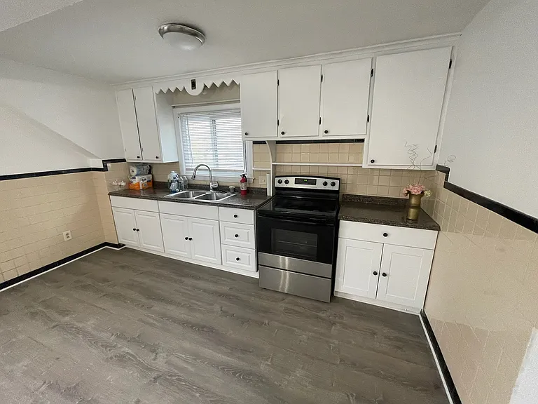 32 Willard St #2 — Photo 8