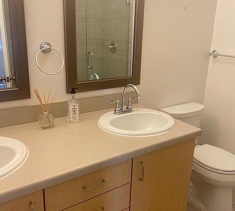 Bathroom No 1
double sink/ Full bathroom
