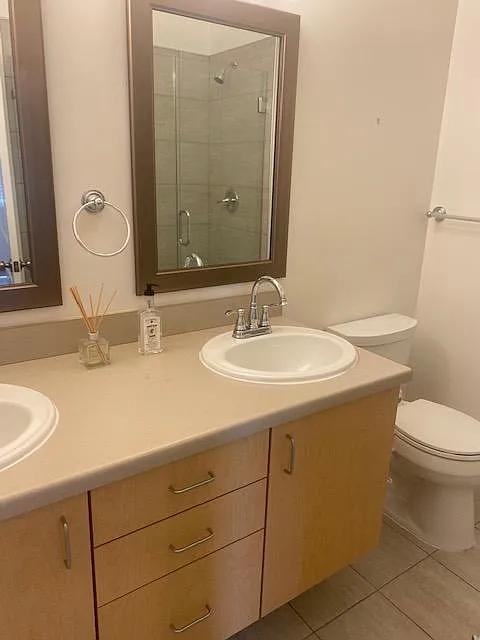 Bathroom No 1
double sink/ Full bathroom