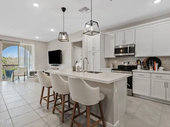 155 N LAKEVIEW Boulevard #206, Chandler, AZ 85225