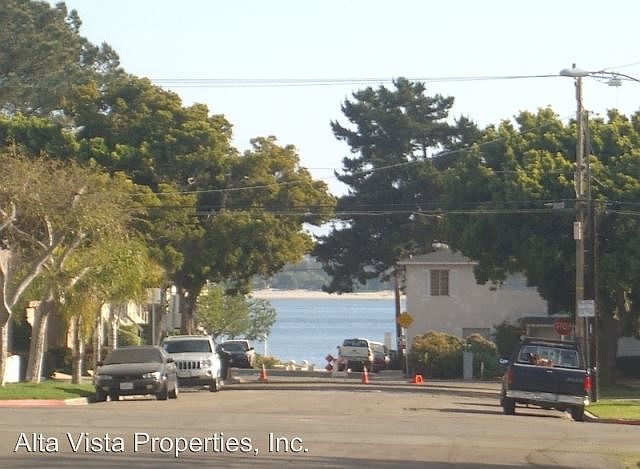 1st image of 4232 Everts St