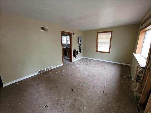 2nd image of 3680 Elsa Ave