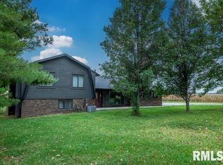 7008 N McIntyre Rd, Brimfield, IL 61517