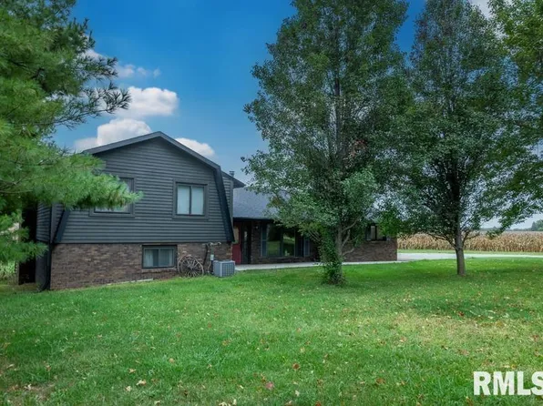 7008 N McIntyre Rd, Brimfield, IL 61517