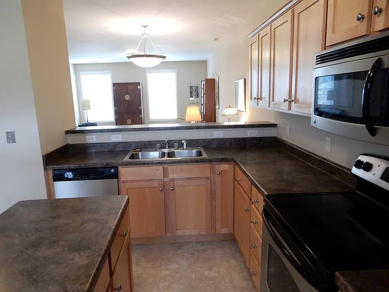 1116 Foster Rd — Photo 3