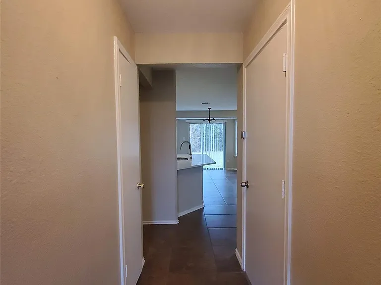 2116 E Gann Hill Dr — Photo 3