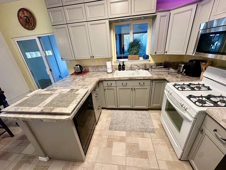 10404 Gutierrez Rd NE — Photo 13