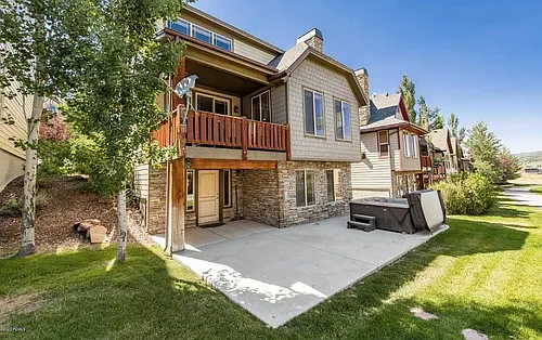 5640 Kodiak Way Photo 1