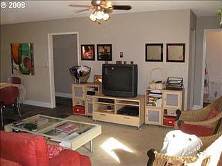 5th image of 1217 NE 109th St
