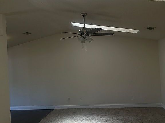 4th image of 8402 Harbour Square Dr