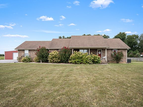 3rd image of 223 Rich Rd