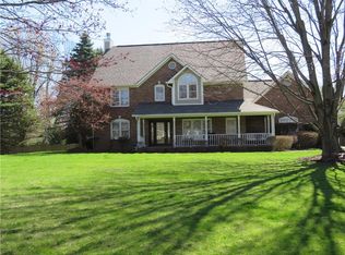 9883 N Ridgeway Ct, McCordsville, IN 46055