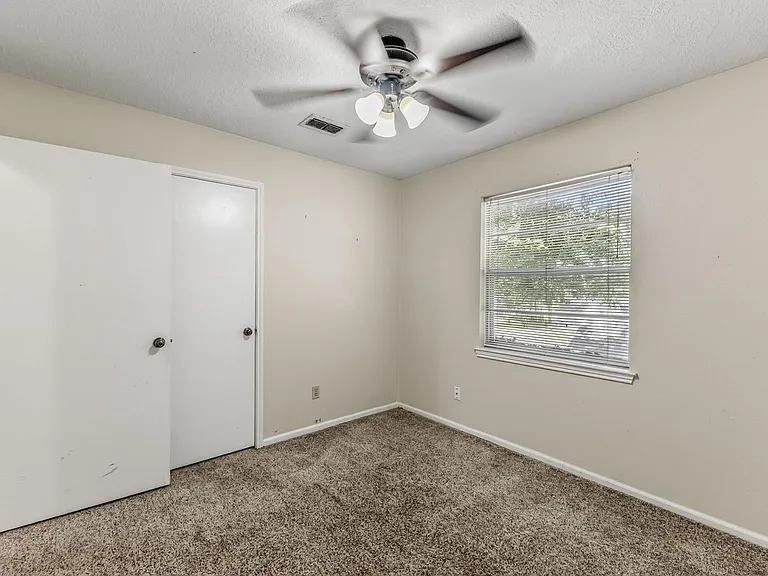401 Woodmont Dr — Photo 30