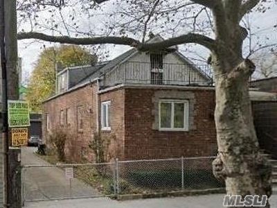 11148 Van Wyck Expy, Jamaica, NY, 11420