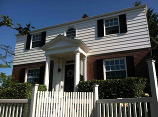 4406 NE 41st St, Seattle, WA 98105