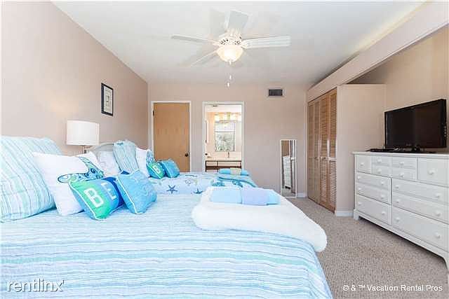Dive into our whimiscal twin beds!