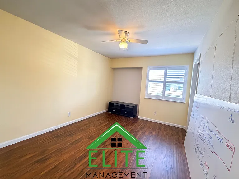 9424 Red Spruce Way — Photo 16