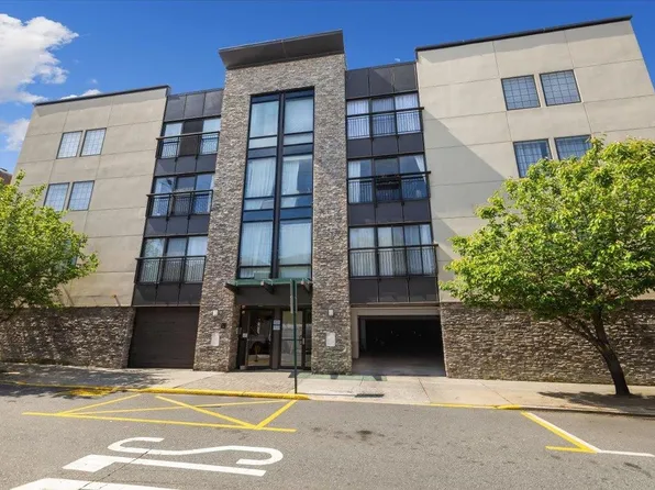 125 70th St APT 3H, Guttenberg, NJ 07093