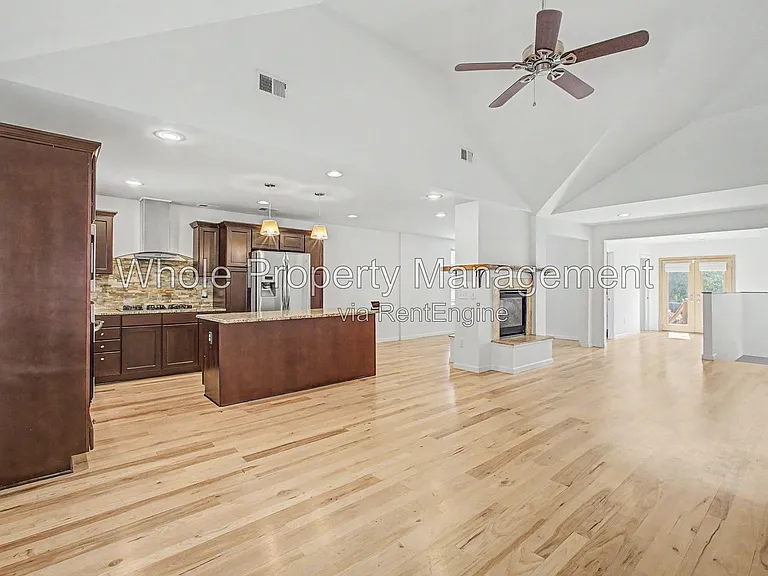 3211 S Cherokee St — Photo 6