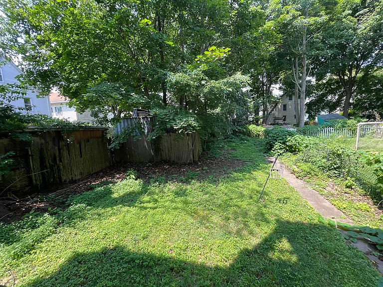 172 Foster St #1 — Photo 15