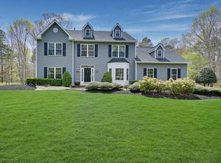 4 Ramapo Ct, Colts Neck, NJ 07722