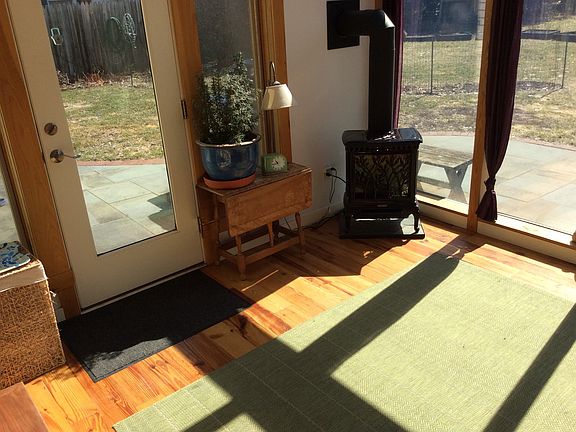 Sun porch-SE w gas stove