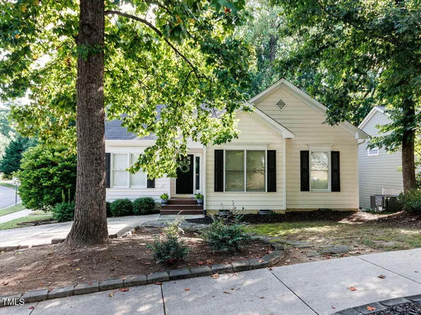 211 Milky Way Dr, Apex, NC 27502