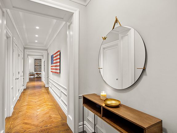 5th image of 171 W 57th St APT 9A