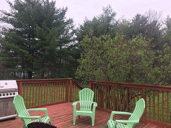 3rd image of 496 Hayts Rd