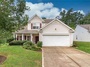 2481 Fiddlers Glenn Dr, Winston Salem, NC 27127