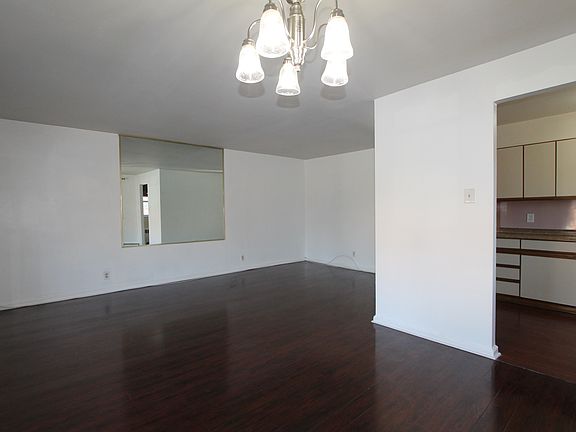 3rd image of 6460 Ardleigh St Floor 2
