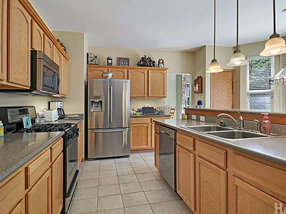 3rd image of 2001 Sparrow Cir