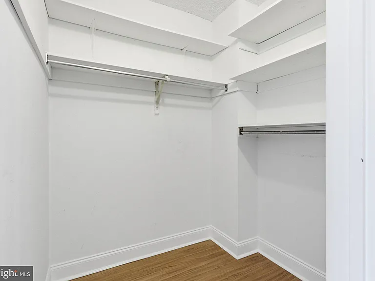 5300 Holmes Run Pkwy #607 — Photo 16