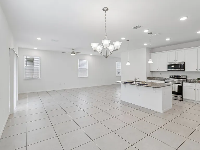 Simmons Trace — Photo 85