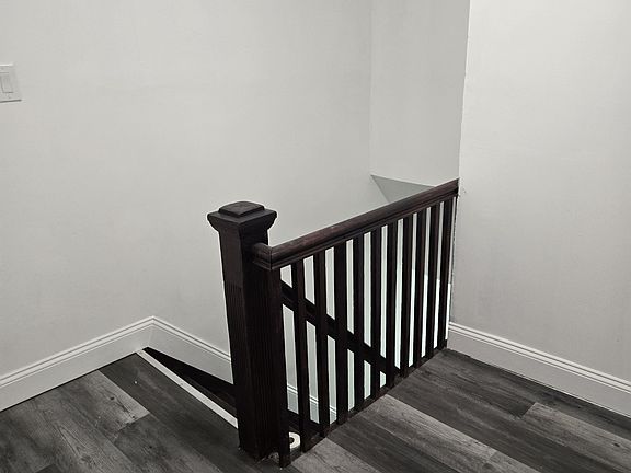 3rd image of 2672 Richmond Ter Floor 2
