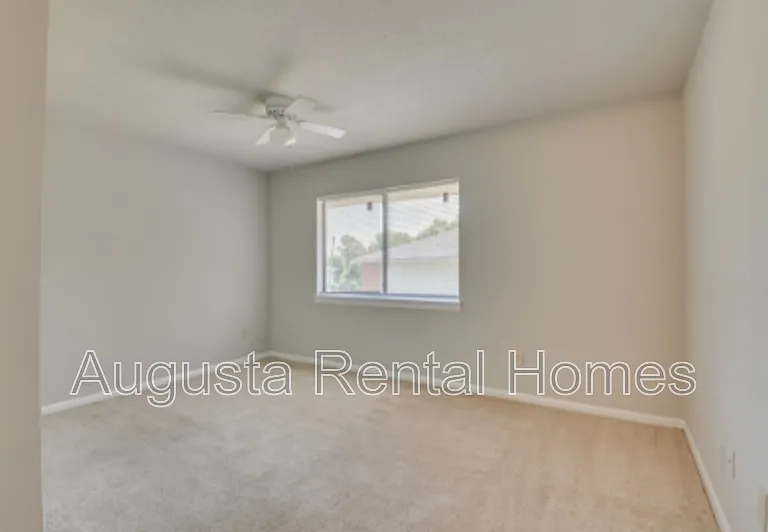 2822D Thomas Ln — Photo 8