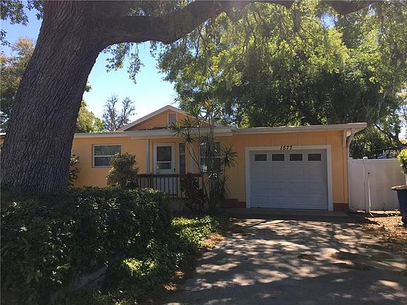 2nd image of 1577 Jasmine Way