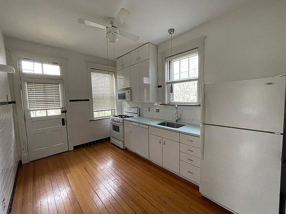 5th image of 3935 Juniata St Floor 1