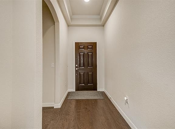 4th image of 2320 Whitney Ln