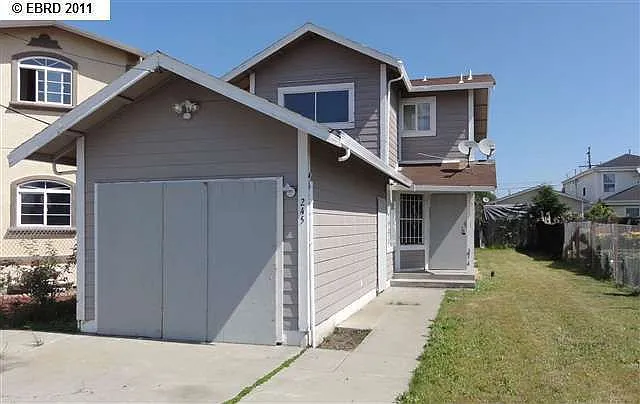 245 Vernon Ave photo 1