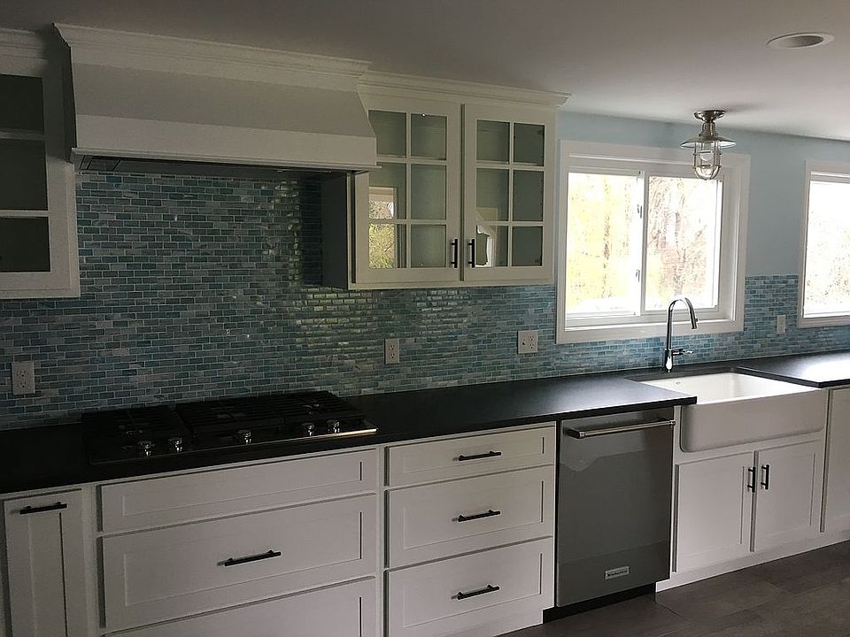 2nd image of 117 Breakwater Rd