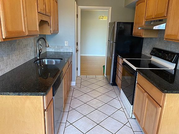 4th image of 3401 Southdale Dr #7