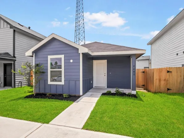 2462 Twin Ct, Splendora, TX 77372