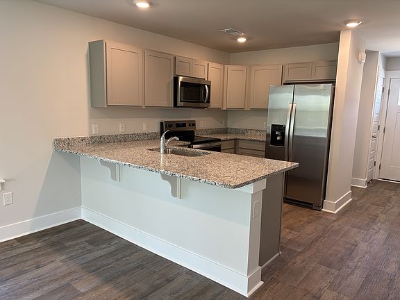 3rd image of 134 N Grassland Rd #1