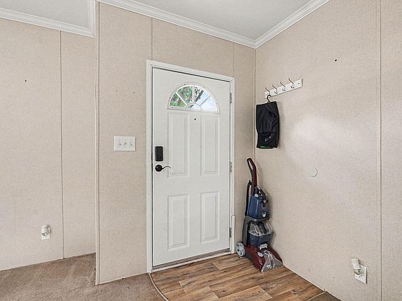 5th image of 364 Johnson Cir