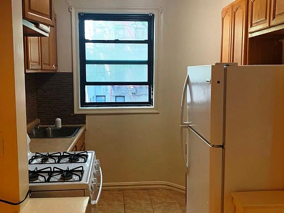 5th image of 2370 Ocean Ave